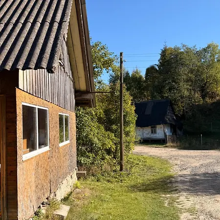 Будинок відпочинку поза зоною , Carpathian Mountain House