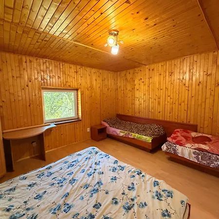 поза зоною , Carpathian Mountain House Будинок відпочинку Ivashkivtsi